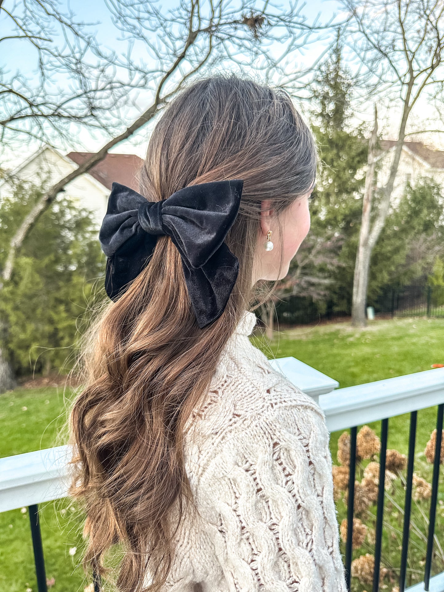 Feeling Festive Holiday Velvet Bow Clip