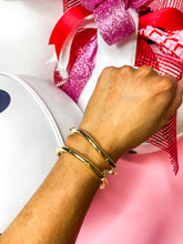 Load image into Gallery viewer, Gold Link Bracelet
